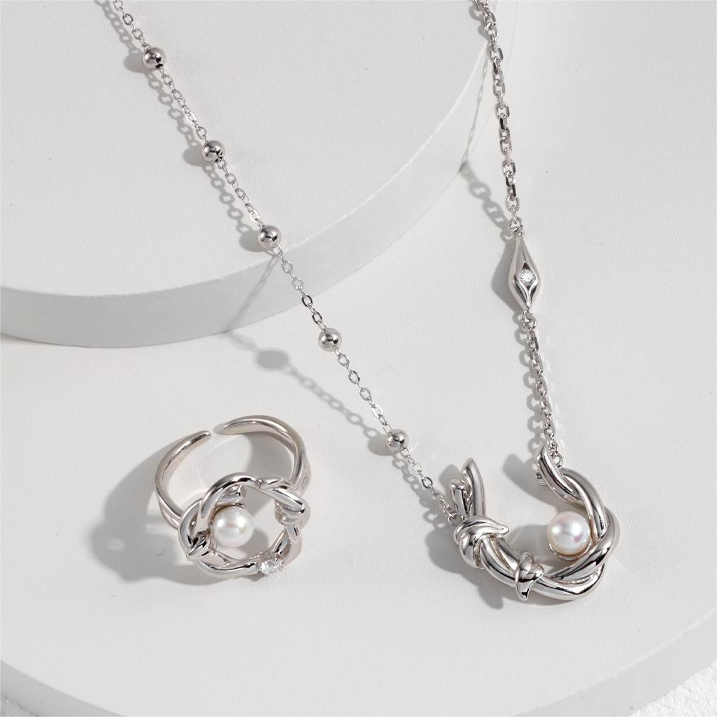 Wicker Branches Zircon Pearl Necklace