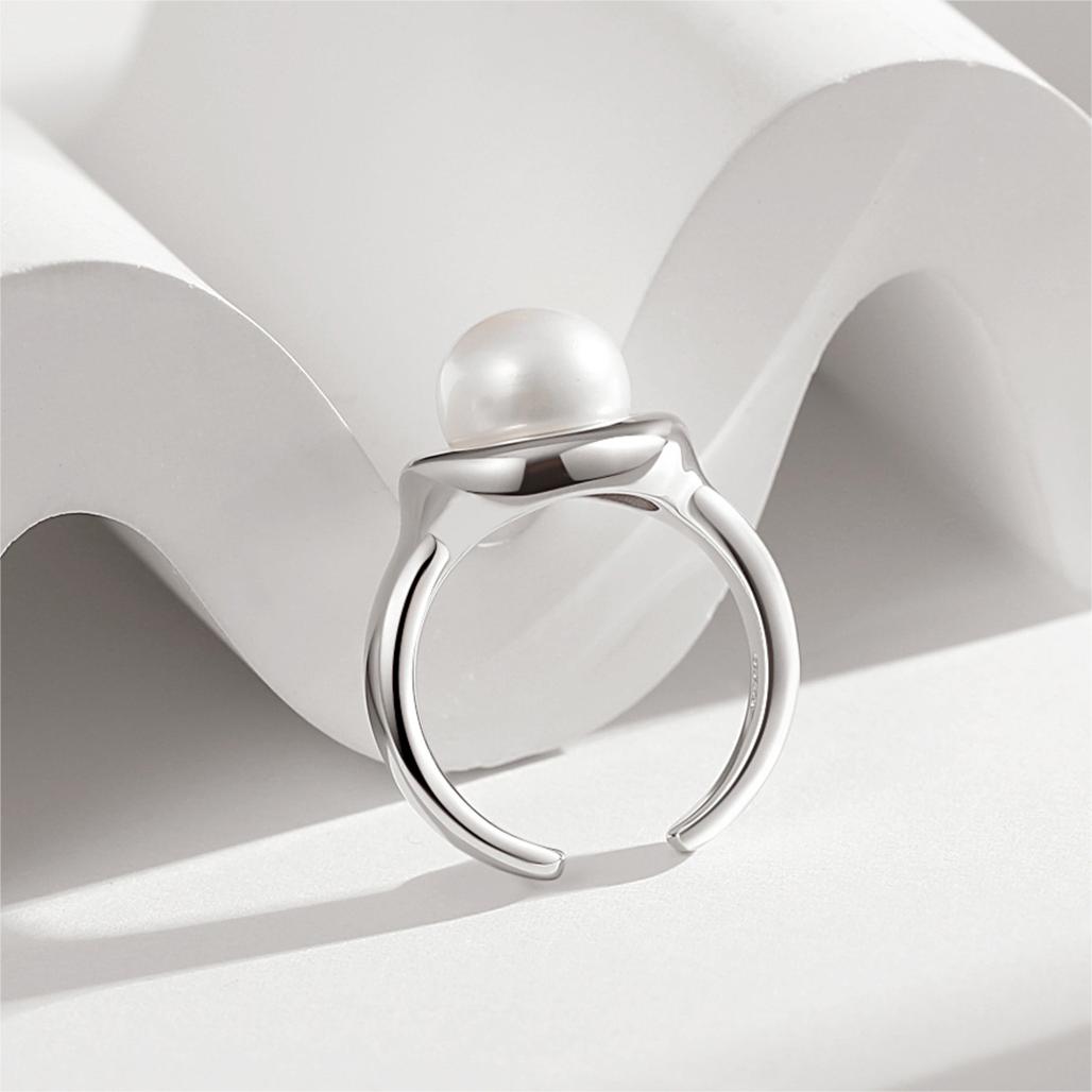 Bella Adjustable Pearl Ring